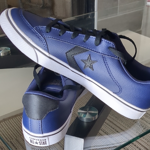 Converse Men's Navy and Black Sneakers - Picture 3 of 6